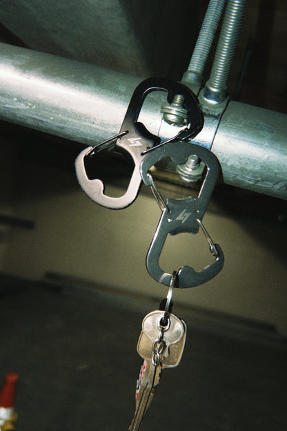 S carabiner (bottle opener)